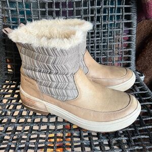 Merrell Sz 10.5M Women's Haven Bluff Tan and Gray Winter Boots Waterproof